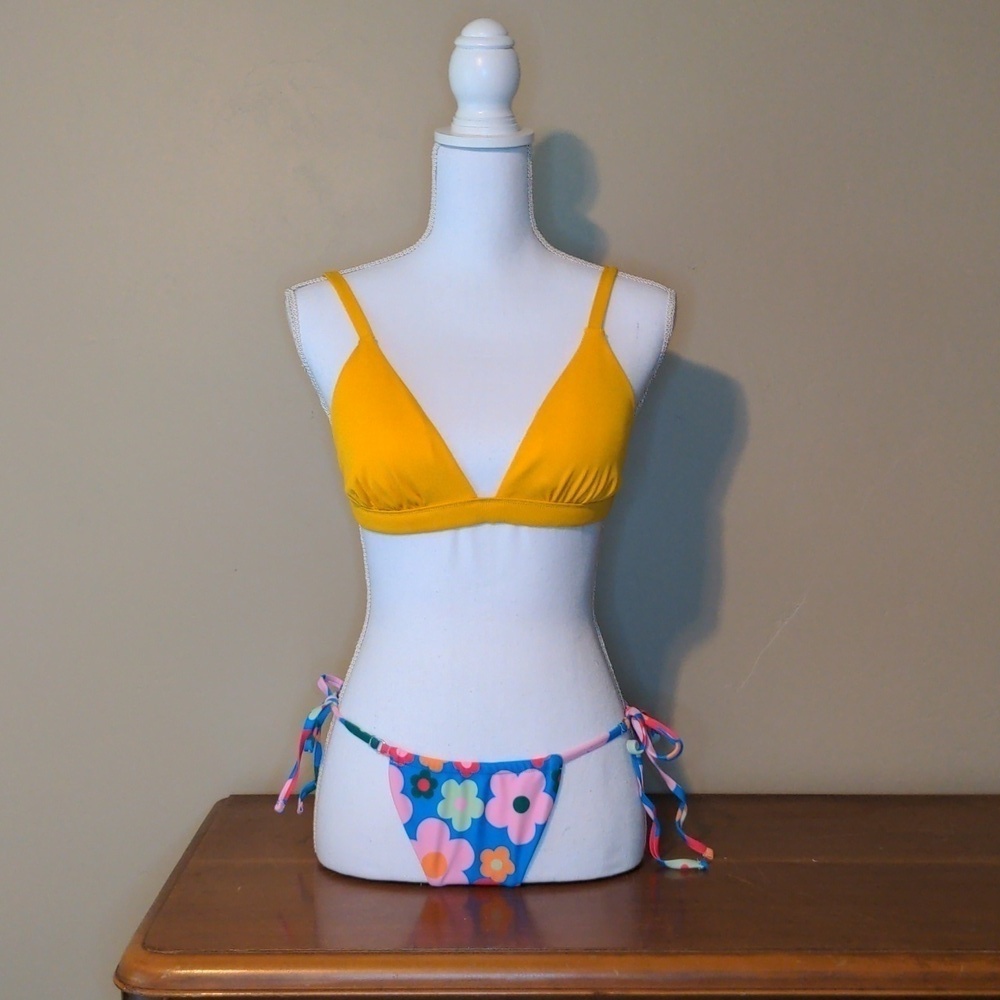 SHADE AND SHORE POPPIN Bikini Top & Shein Thong String Bikini Bottom